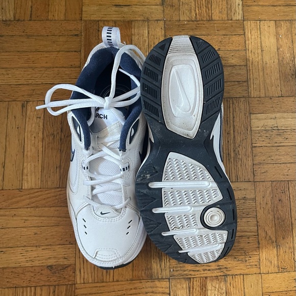 Nike Air Monarch IV White Navy - Picture 4 of 5